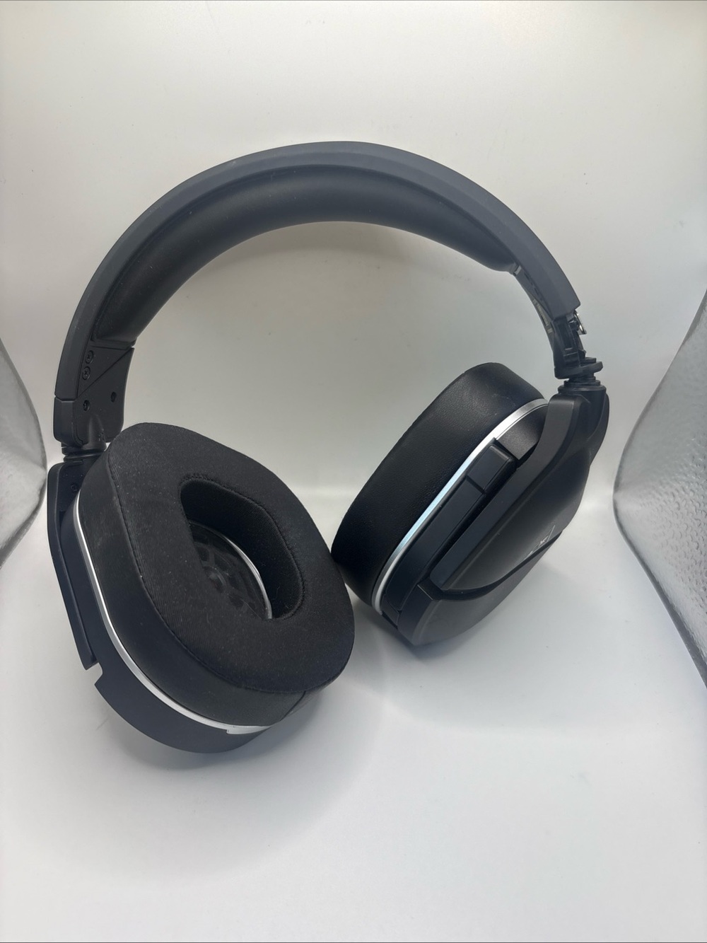 Turtle Beach Stealth 700 G2X MAX Wireless Gaming Xbox, PS, PC For Parts